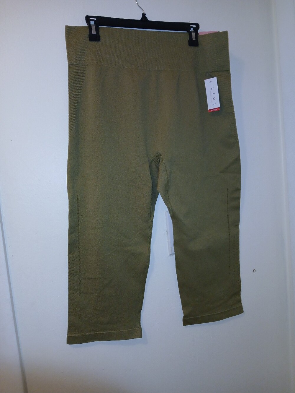 Livi Active Olive Green Capri Leggings
